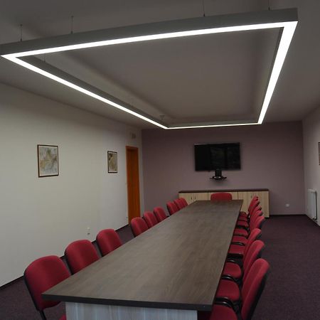 Готель Sport Klub Hvozd Екстер'єр фото